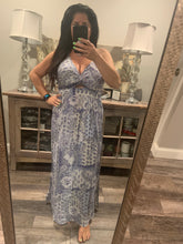 KEYHOLE MAXI DRESS - BLUE-WHITE