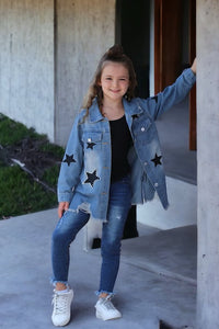 KIDS EMBROIDERED STAR ON DENIM JACKET W/DISTRESSED HEM