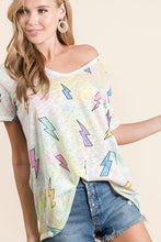 LIGHTNING PRINT WITH TIE DYE GROUND DEEP U NECK