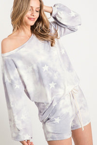 STAR PRINT TIE-DYE TOP WITH A BOAT NECKLINE, DROPPED SHOULDERS, LONG SLEEVES, AND BANDED HEM - GREY