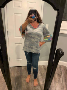 Plus Size bell sleeve camouflage knit top with a v-neck featuring a tie dye trim detail and a loose fit - Grey Camo