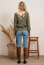 OPEN BACK PULLOVER SWEATER - LIGHT MOCHA