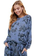 T-PARTY HAND STAMP DYE ROUND NECK L/S TOP - BLUE