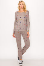 MULTI COLOR STAR PRINT CREW - GREY or STONE