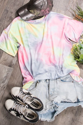 : TIE-DYE TOP WITH A ROUND NECKLINE, SHORT SLEEVES, AND SIDE SLITS - PINK MULTI 💖