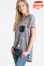 PLUS SHORT SLEEVE V NECK ROUND HEM LEOPARD ANIMAL PRINT TOP WITH BLACK SEQUIN POCKET GREY/MULTI