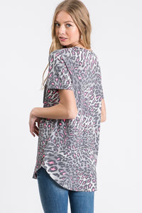 SHORT SLEEVE V NECK ROUND HEM LEOPARD ANIMAL PRINT TOP WITH BLACK SEQUIN POCKET GREY/MULTI