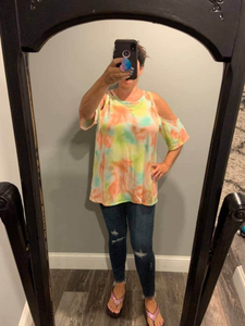 PLUS ROUND NECK TIE DYE FRENCH TERRY TOP WITH CRISS CROSS DETAILED COLD SHOULDER SLEEVES - CORAL/LIME