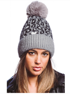 Leopard beanie fuzzy lined with pom pom - Grey