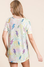 LIGHTNING PRINT WITH TIE DYE GROUND DEEP U NECK