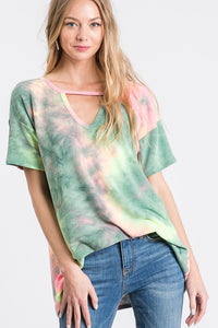 SHORT SLEEVE TIE DYE PRINT KEYHOLE TOP - ASSORTED COLORS