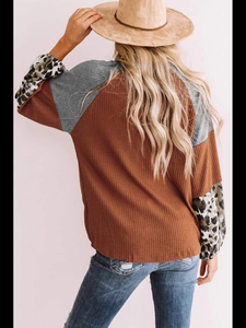 Lantern Leopard Sleeve Top - Rust