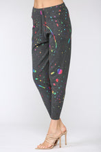 FATE FOIL PAINT SPLATTER KNITTED JOGGER PANTS - CHARCOAL