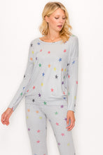 MULTI COLOR STAR PRINT CREW - GREY or STONE