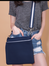 METALLIC ZIPPER NEOPRENE MESSENGER