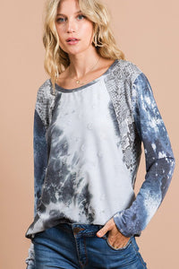 TIE DYE DISTRESSED KNIT TOP WITH LEOPARD SHOULDER BLOCK AND TIE DYE PRINT SLEEVES - CHARCOAL/BLUE MIX or CHARCOAL/RUST MIX