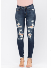 Judy Blue Mid-RISE DESTROYED SKINNY