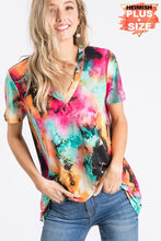 PLUS SHORT SLEEVE V NECK MULTI PRINT TOP