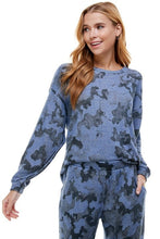 T-PARTY HAND STAMP DYE ROUND NECK L/S TOP - BLUE