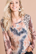 TIE DYE DISTRESSED KNIT TOP WITH LEOPARD SHOULDER BLOCK AND TIE DYE PRINT SLEEVES - CHARCOAL/BLUE MIX or CHARCOAL/RUST MIX