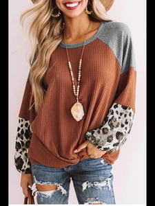 Lantern Leopard Sleeve Top - Rust