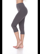 Charcoal 5 Inch Yoga Waistband OS Capri Leggings