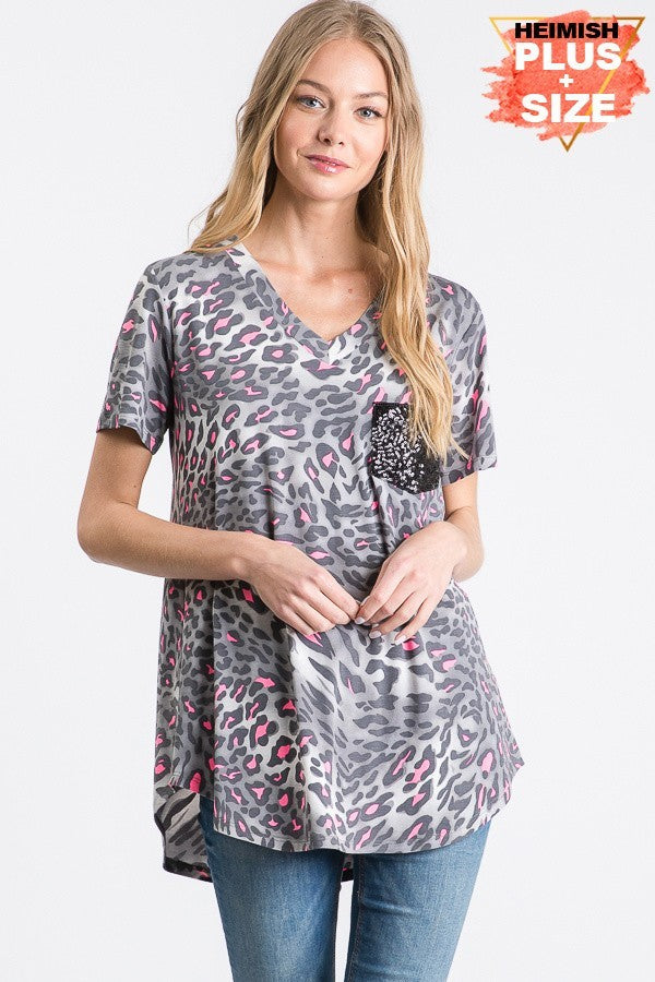 PLUS SHORT SLEEVE V NECK ROUND HEM LEOPARD ANIMAL PRINT TOP WITH BLACK SEQUIN POCKET GREY/MULTI