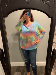 TIE-DYE TOP WITH A BOAT NECKLINE, DOLMAN LONG SLEEVES - MULTI