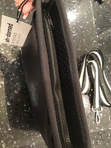 METALLIC ZIPPER NEOPRENE MESSENGER